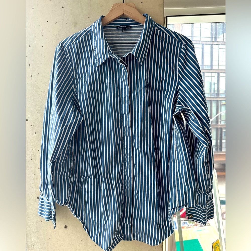 Universal Standard Elbe Stretch Poplin Shirt, size S (US size 14-16)